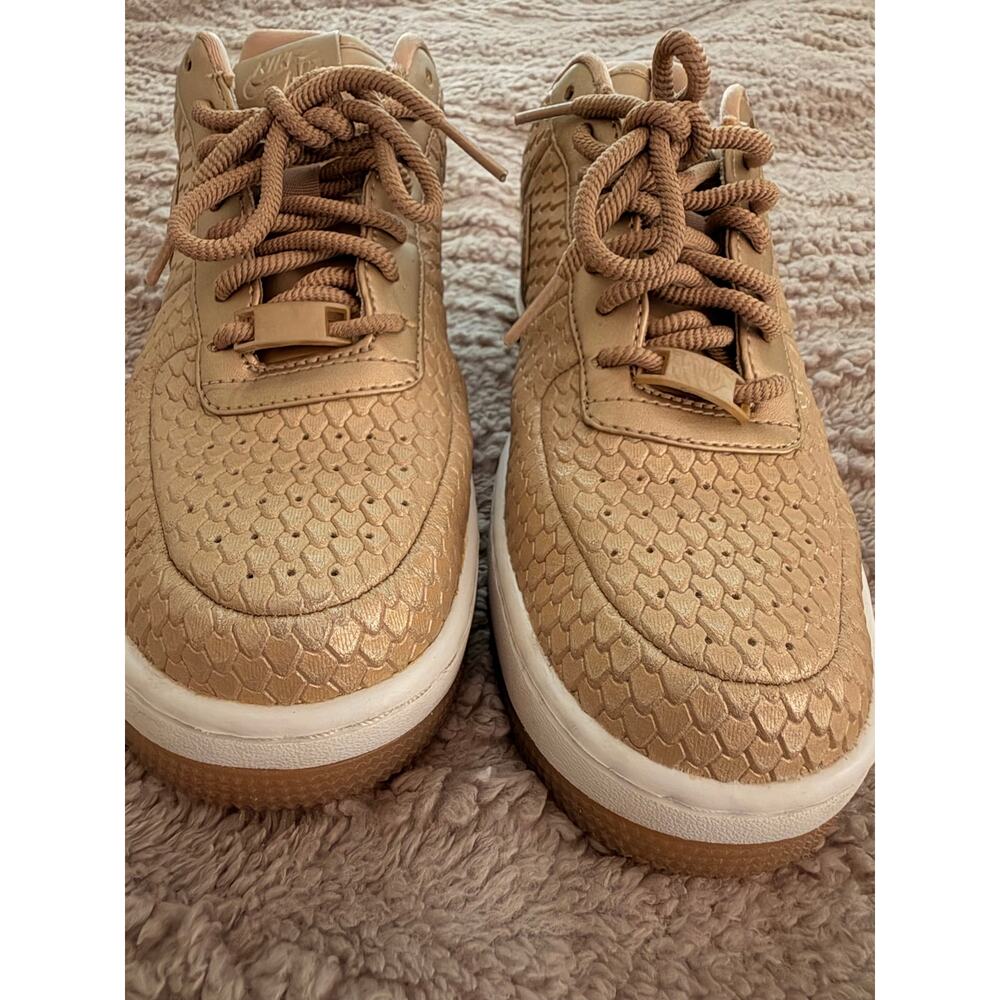 Nike Air Force 1 Gold Snakeskin Women’s Size 8 - Picture 2 of 7